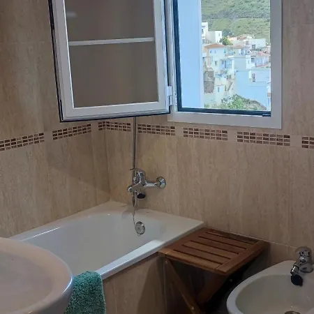 Penthouse With Hot Tub And Air Conditioning Offering Breathtaking Panoramic Mountain And Sea Views